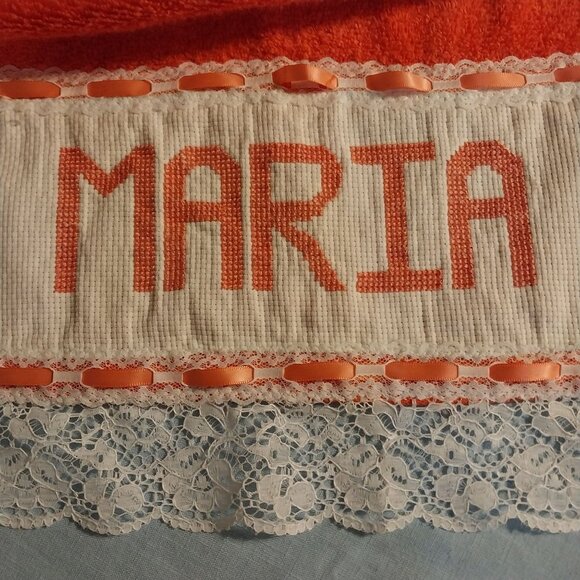 Vintage Cross Stitch Towel Personalized With Lace Trim Embroidered Name "Maria" - Picture 3 of 5